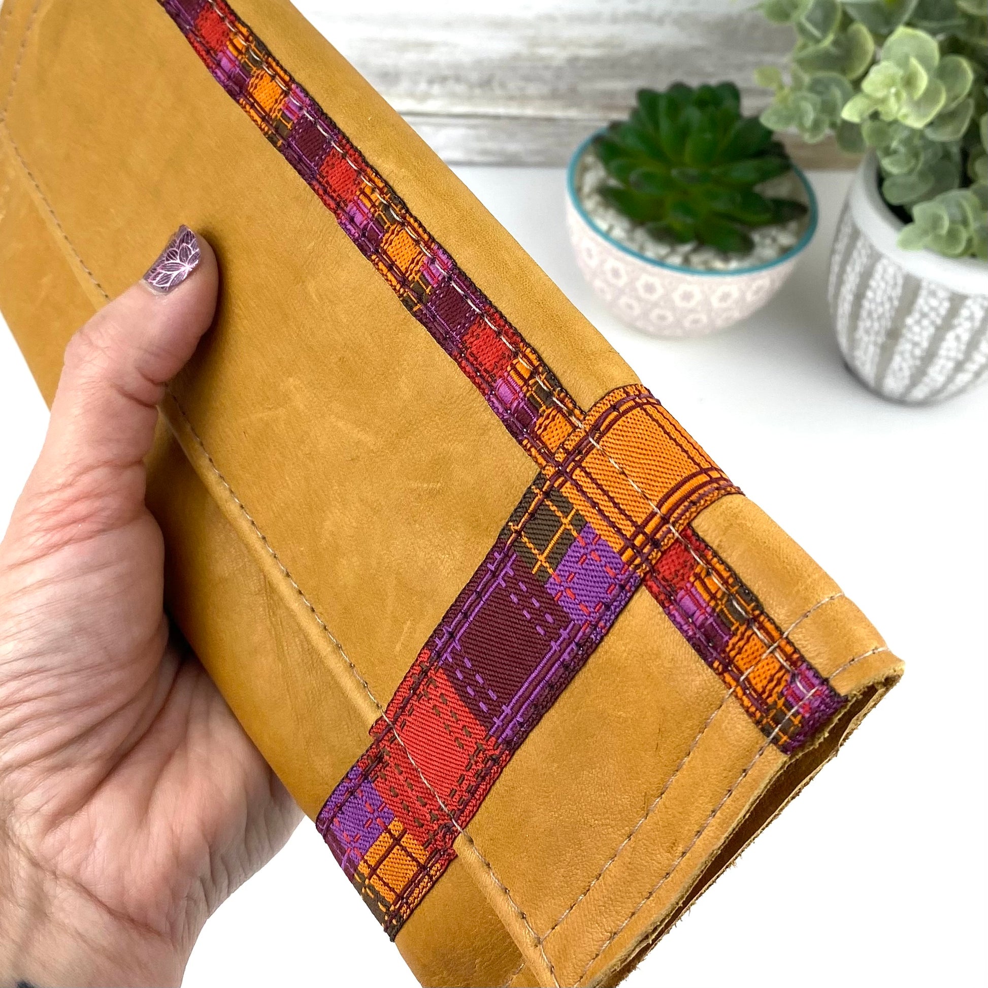 Clary Single Wallet with Ribbon Embellishment